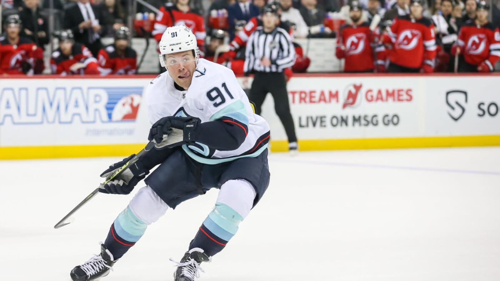 Get to Know the Newest Devil, Daniel Sprong