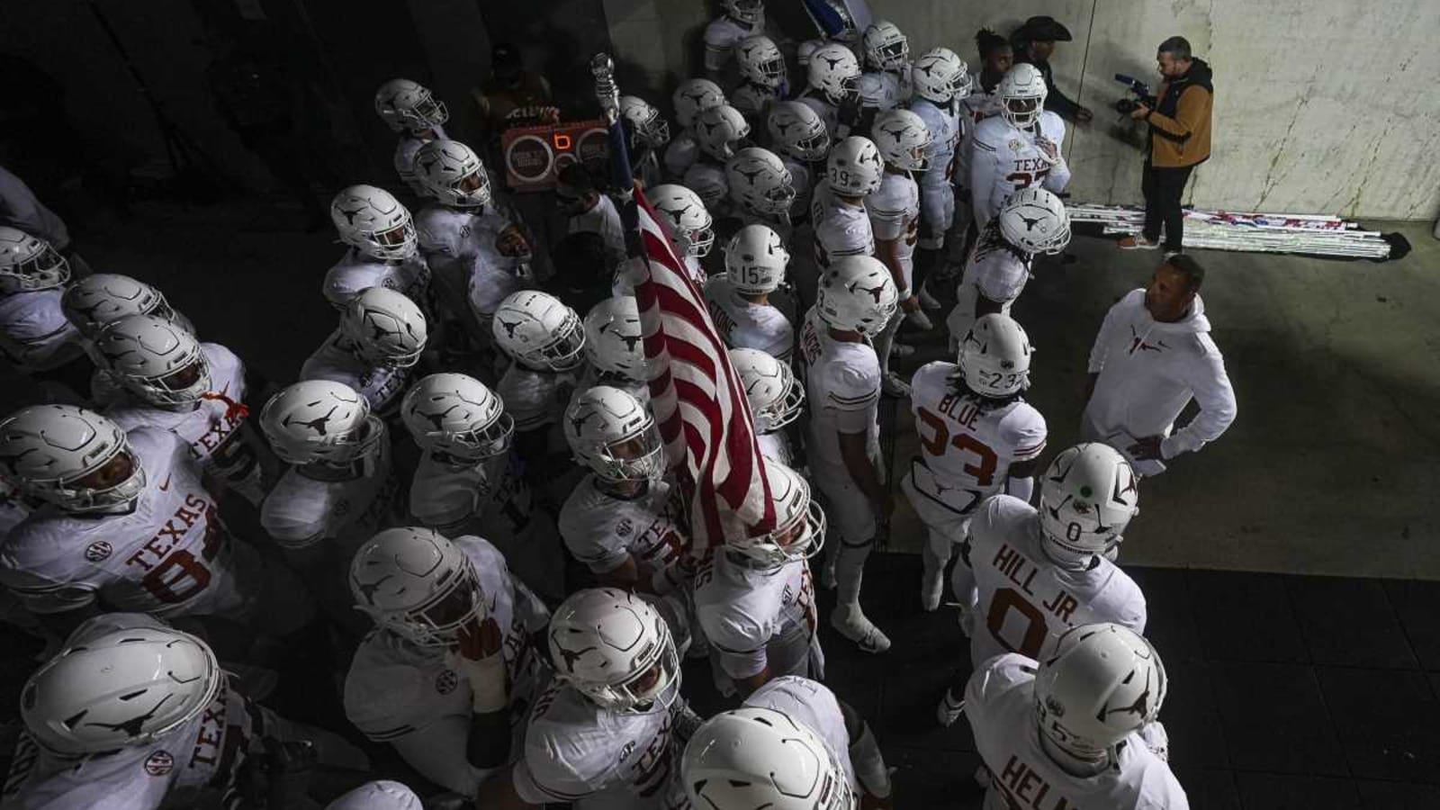 Texas football makes ice-cold jersey decision on which color the Longhorns will wear in SEC championship game