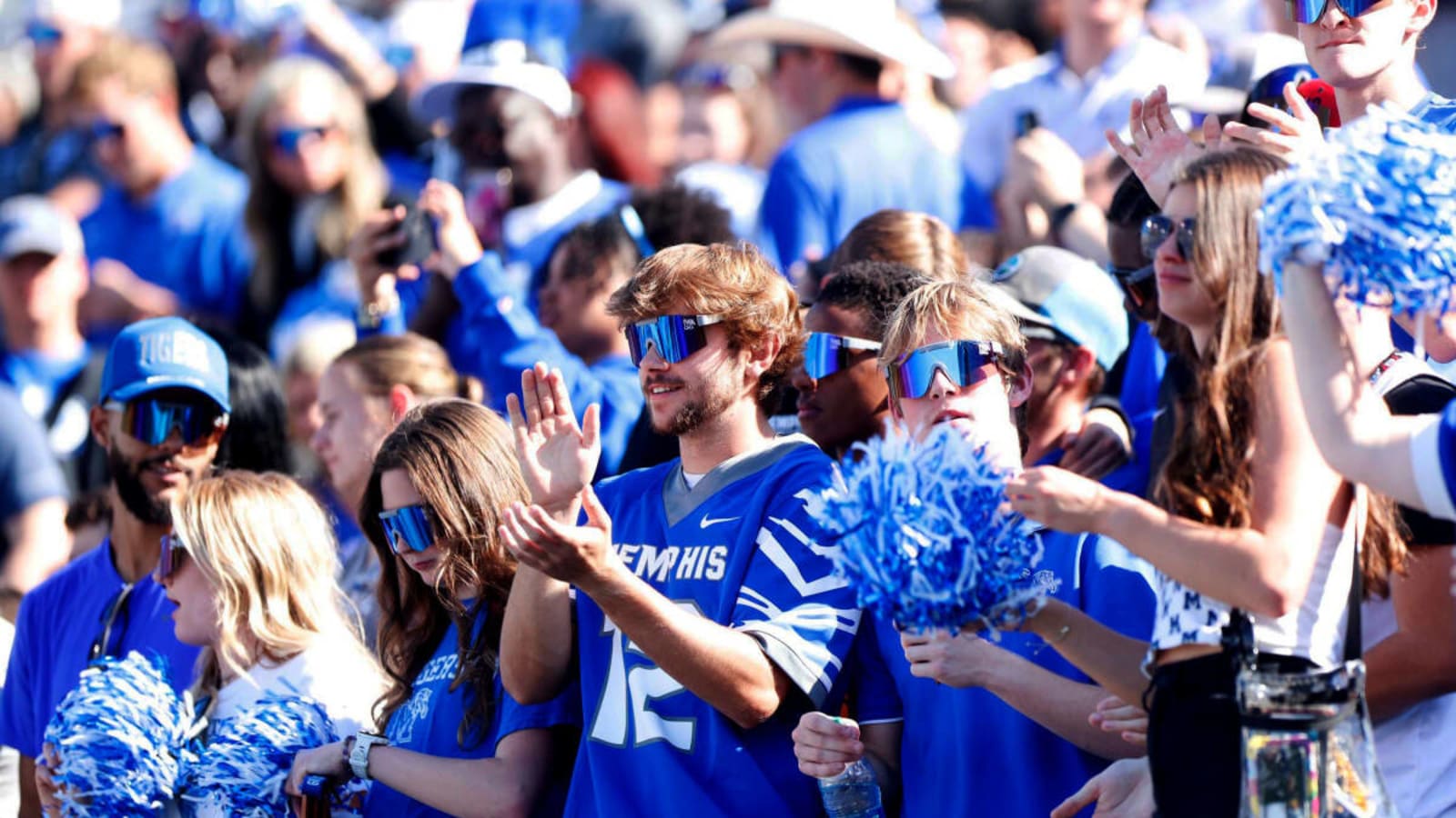 Memphis Football: Tigers Rolls Over Temple To Finish Regular Season