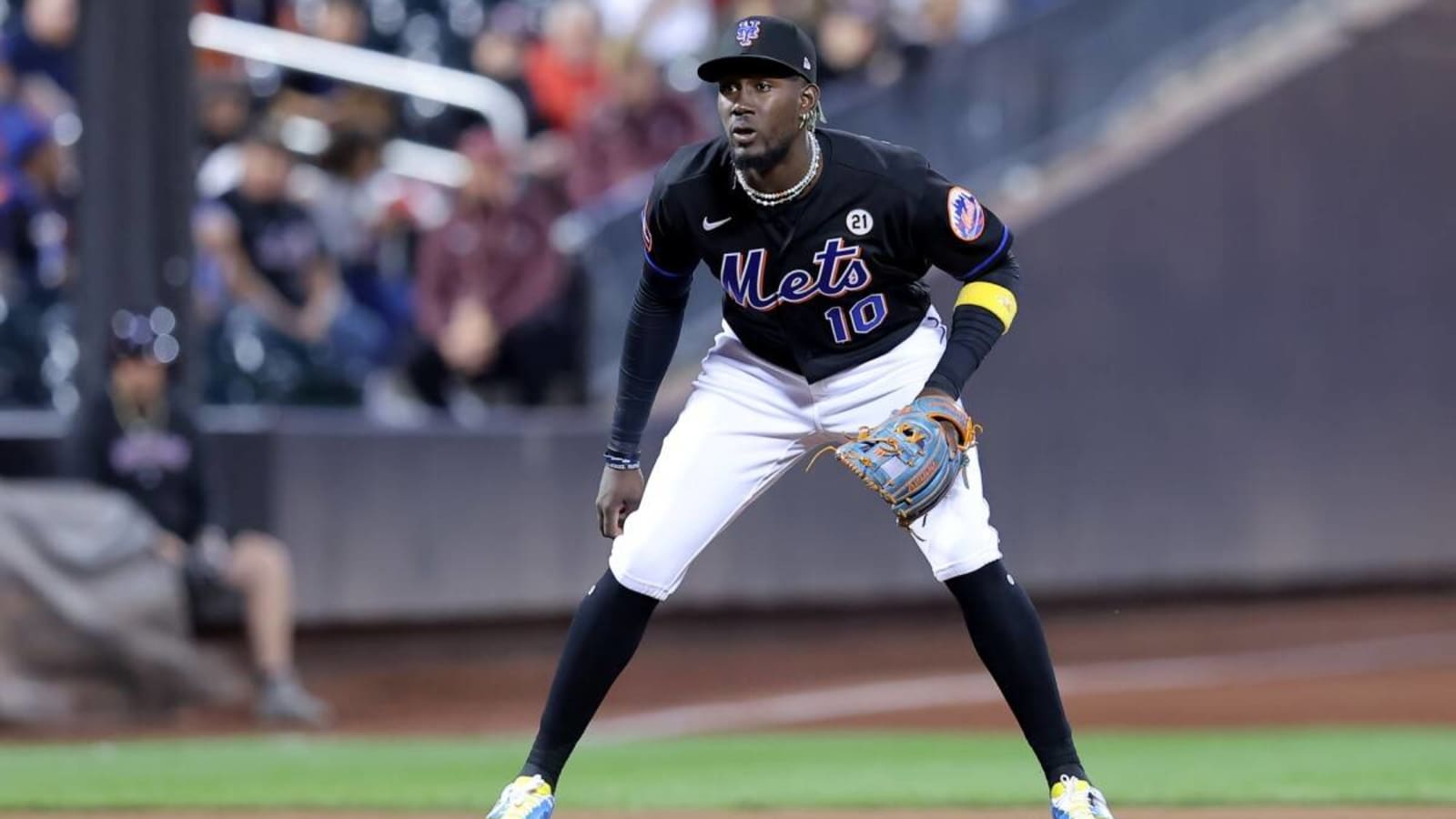 New York Mets&#39; Young Infielder Gets Recovery Timeline From Serious Knee Injury