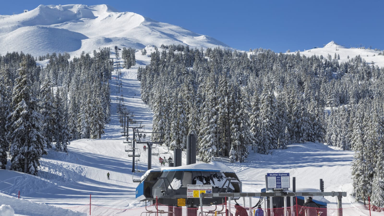 Sale of Oregon&#39;s Largest Ski Resort Paused "Indefinitely"