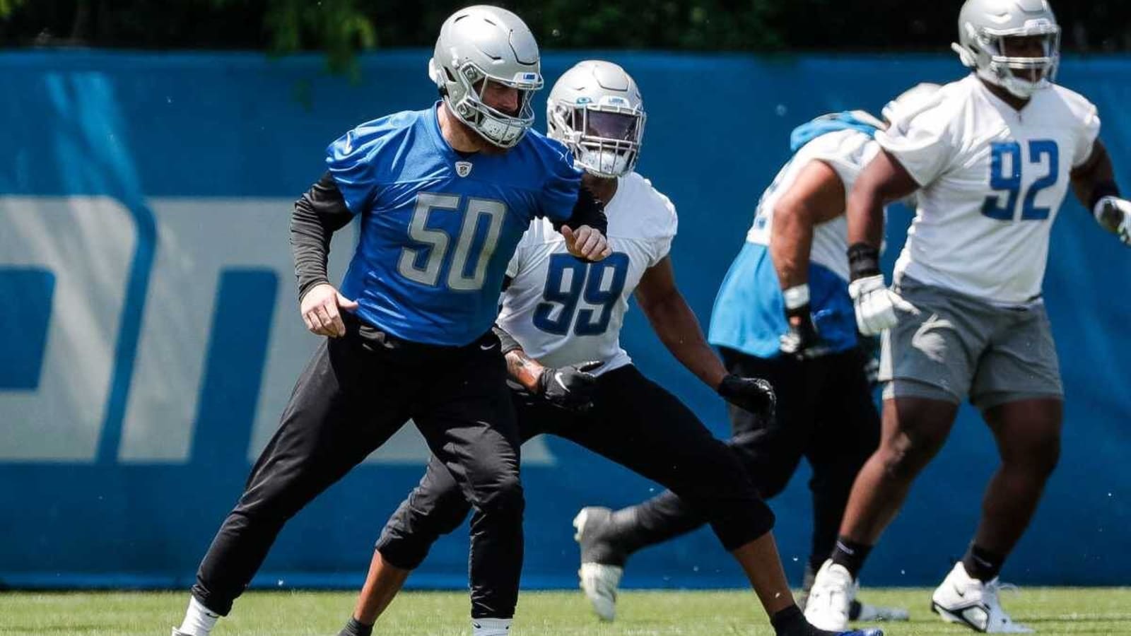 Lions make some roster moves ahead of Chargers game