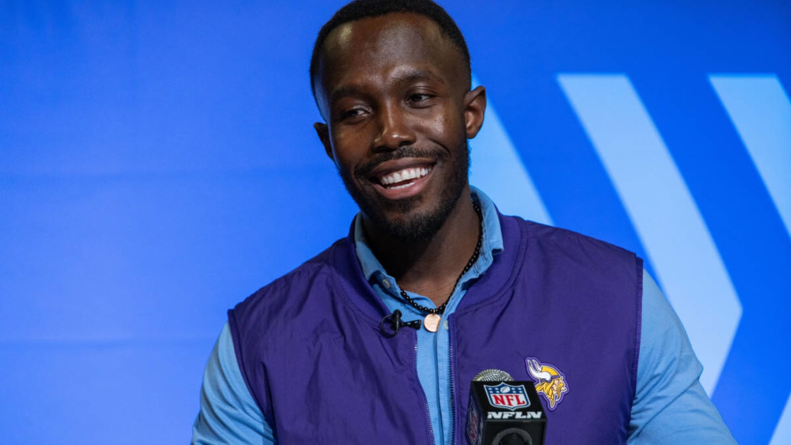 Top NFL Draft expert&#39;s latest mock has the Minnesota Vikings trading up to select quarterback of the future