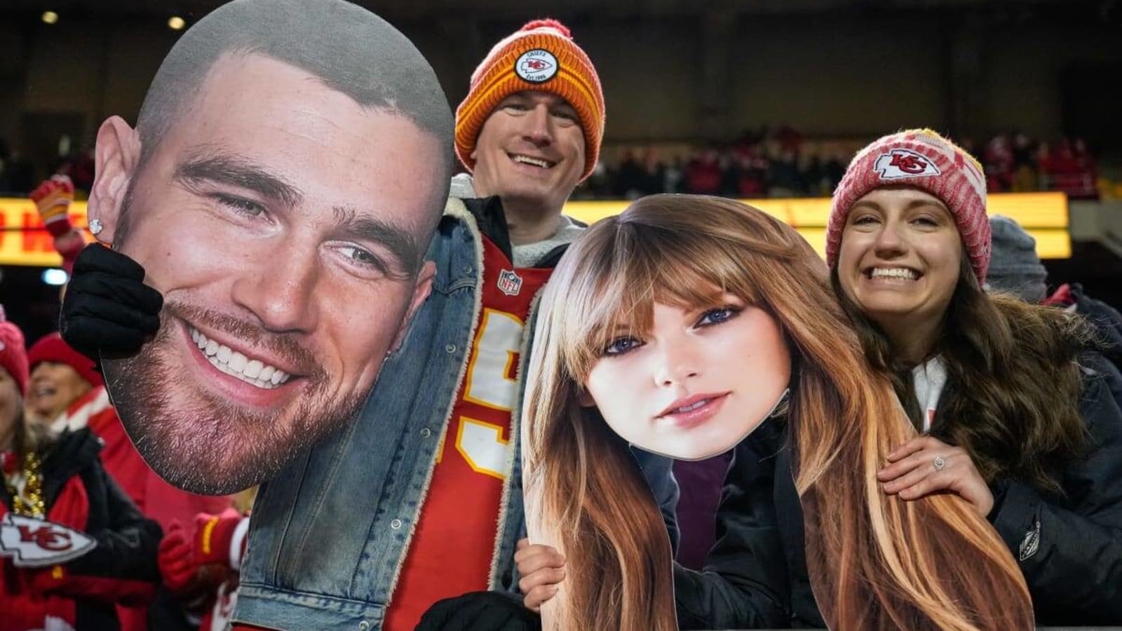 Watch: Travis Kelce, Taylor Swift Kiss at New Year&#39;s Eve Party