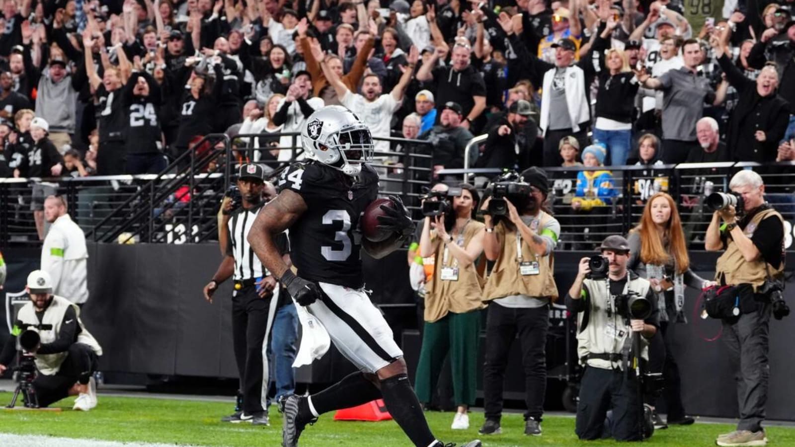 Raiders Leaning on Running Back Depth