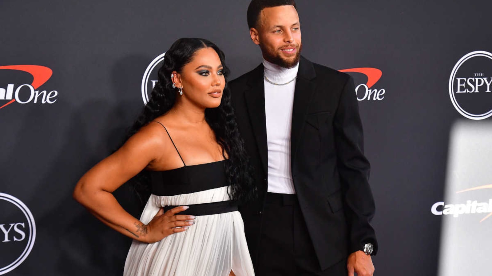 Steph Curry&#39;s Wife Ayesha Curry Sends Important Message After $17 Million Initiative