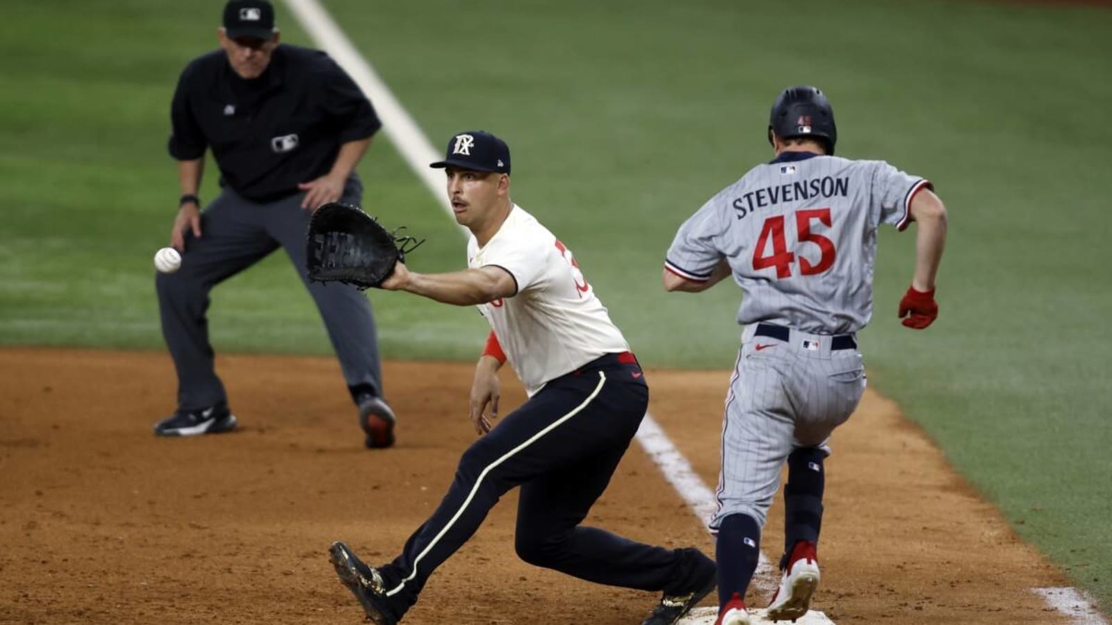 Former Minnesota Twins, Washington Nationals OF Signs Deal to Head to Japan