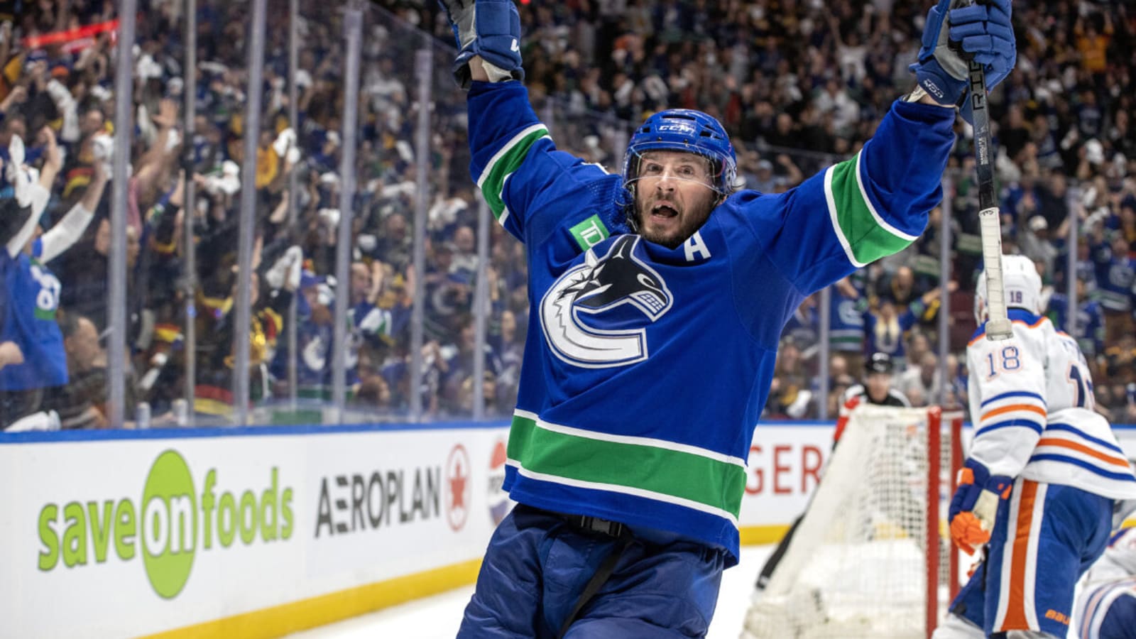 Tocchet Searching for Answers to Canucks’ Early-Season Struggles