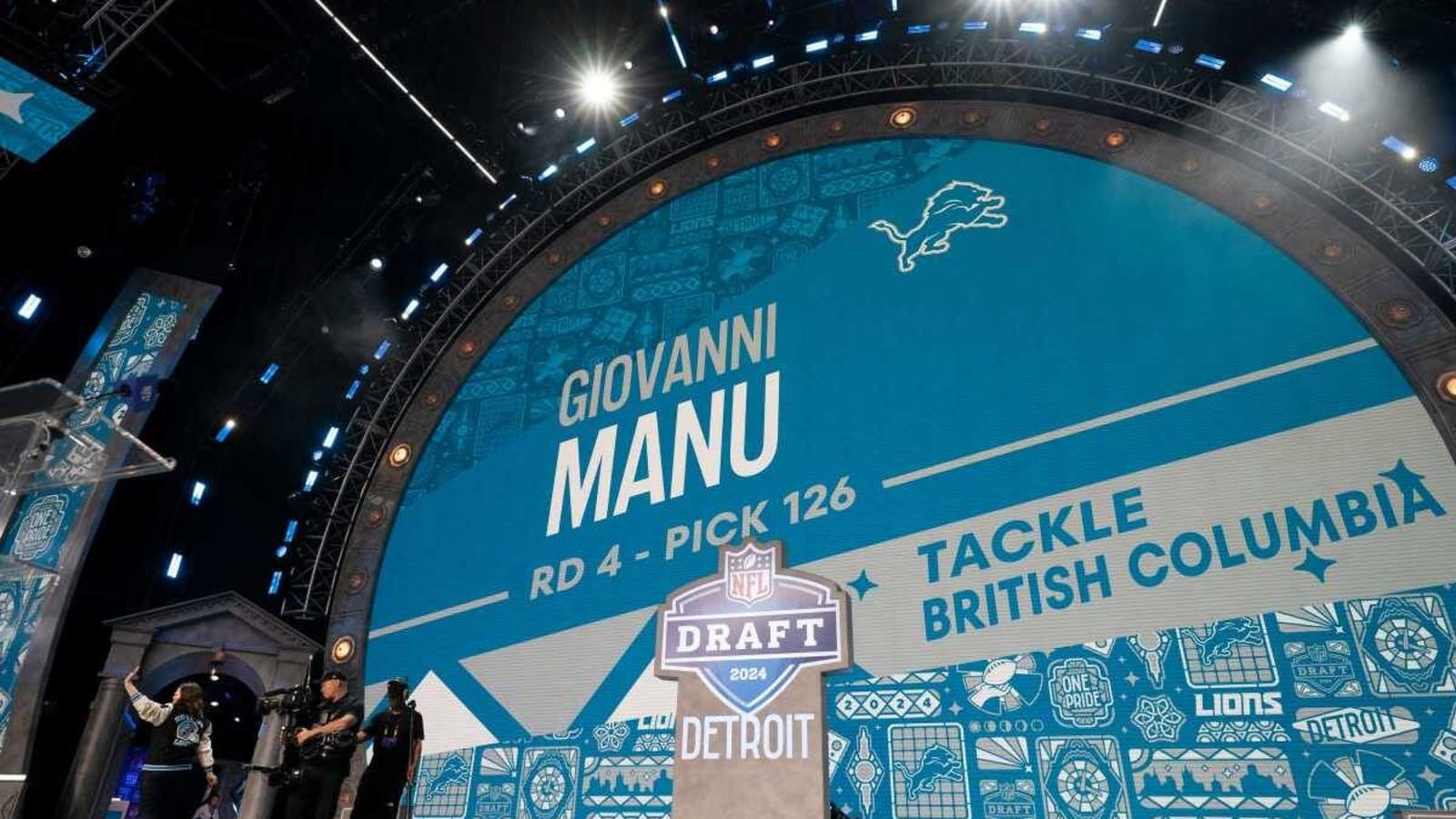 &#39;If this guy was at a divsion one school, he&#39;d be a first-round draft pick&#39; get to know new Lions offensive lineman Giovanni Manu