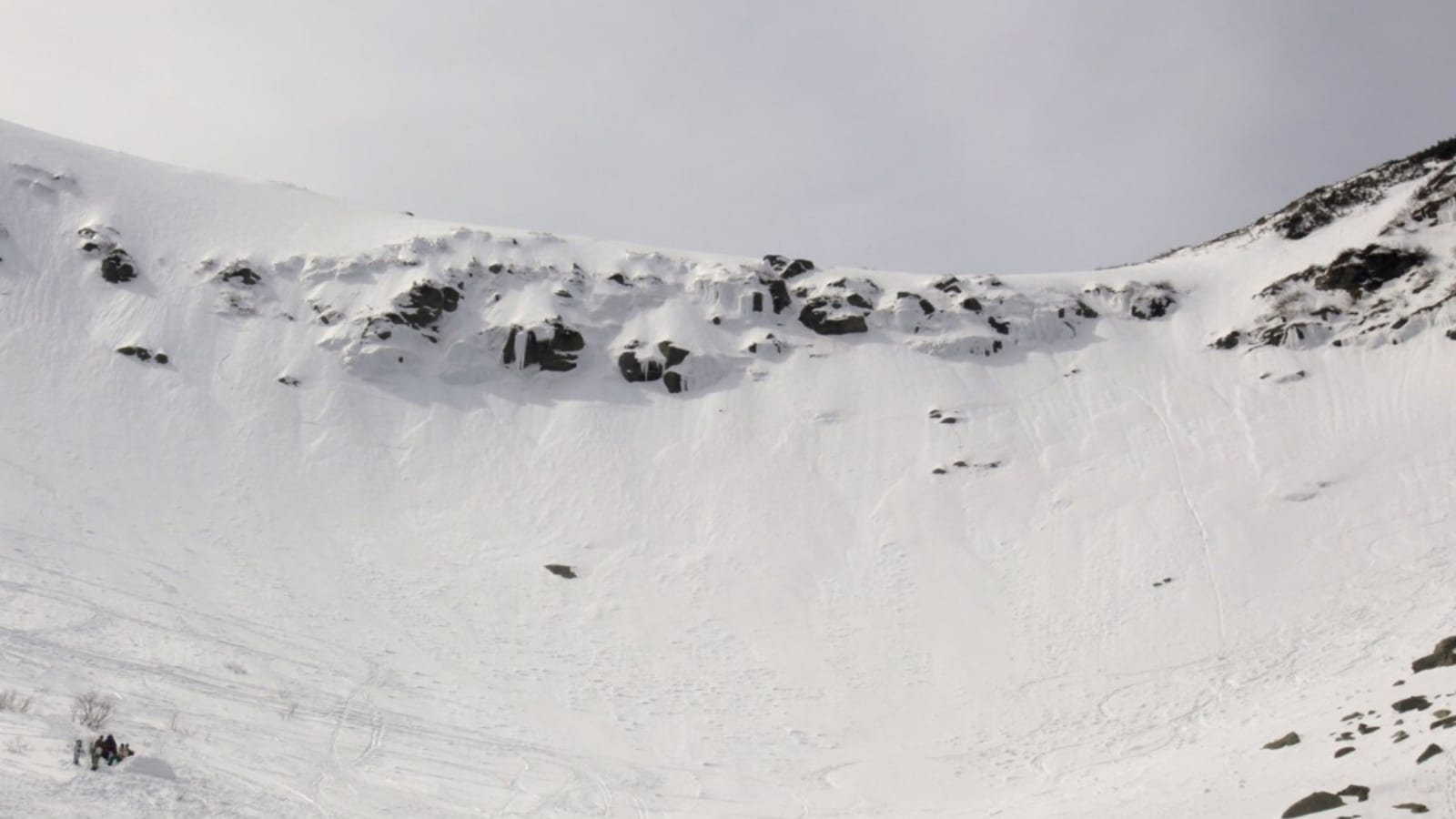 Webcam Spots Snowboarder Escaping Avalanche on Mt. Washington, NH