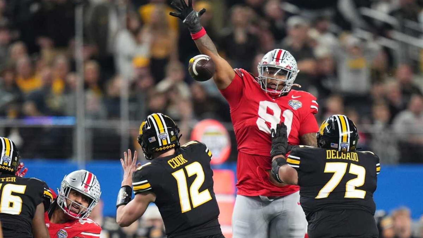 Buckeyes DL Tyleik Williams Staying at Ohio State