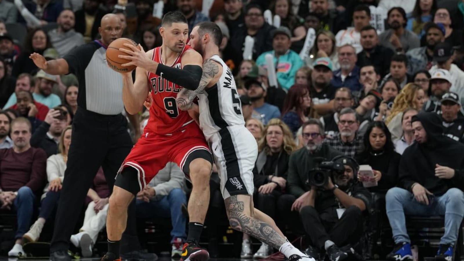 The Chicago Bulls secure their fourth win in five games by beating the San Antonio Spurs
