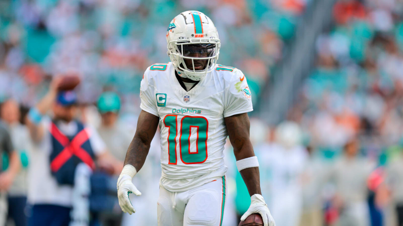 Dolphins General Manager Reveals if Tyreek Hill Requested Trade