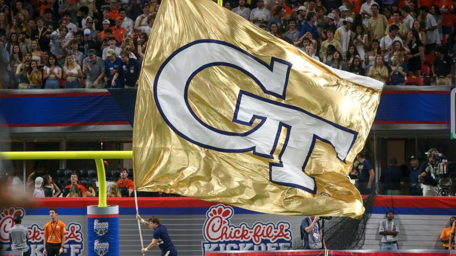 Charlotte O-Line Transfer Jordan Brown commits to Georgia Tech