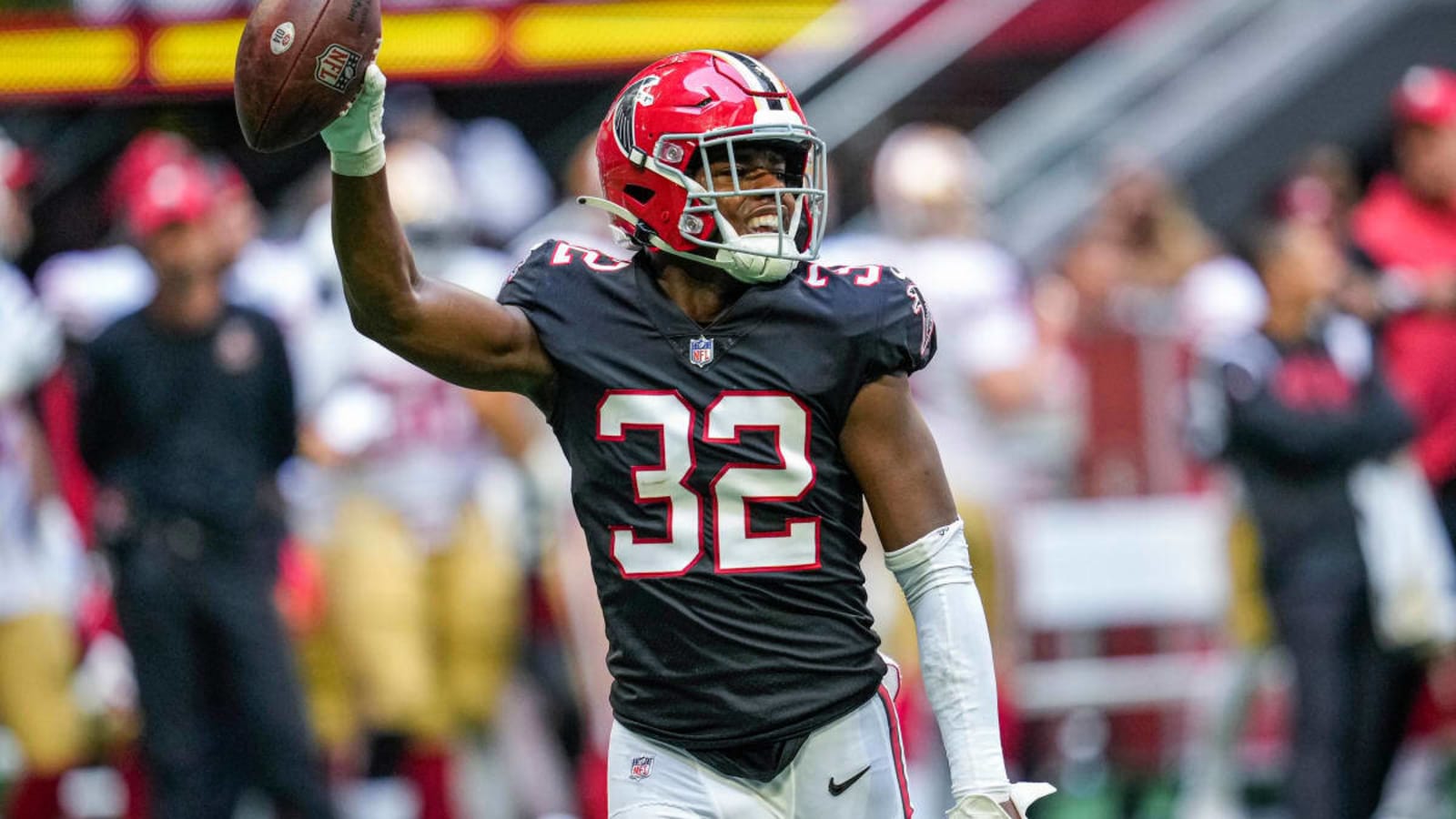 Jaylinn Hawkins Becoming a &#39;Complete Safety&#39; for Falcons