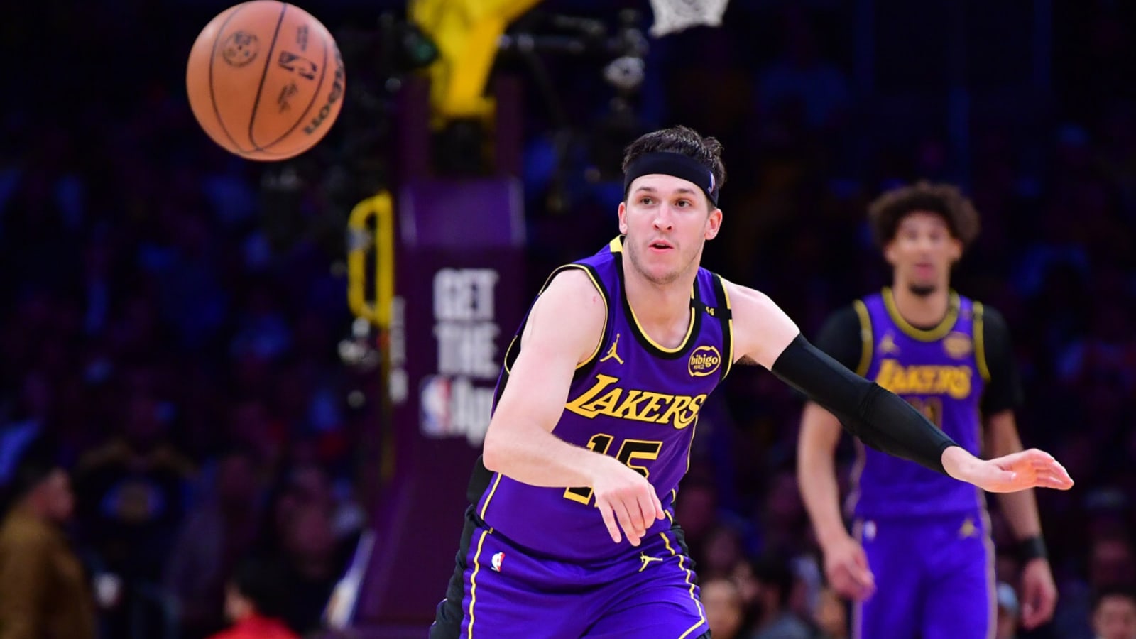 Austin Reaves&#39; Injury Gets Clarity After Troubling Exit in Lakers-Clippers