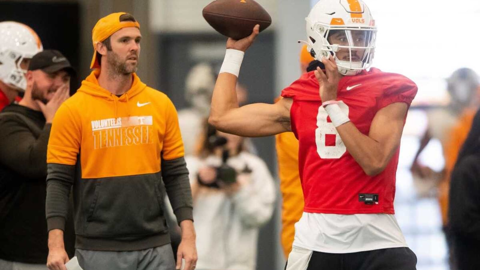 Tennessee fans get a quick look at QB Nico Iamaleava and his potential new top target in spring practice