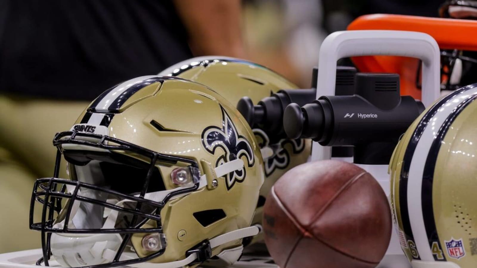 Report: Saints Sign 2 Players to Active Roster