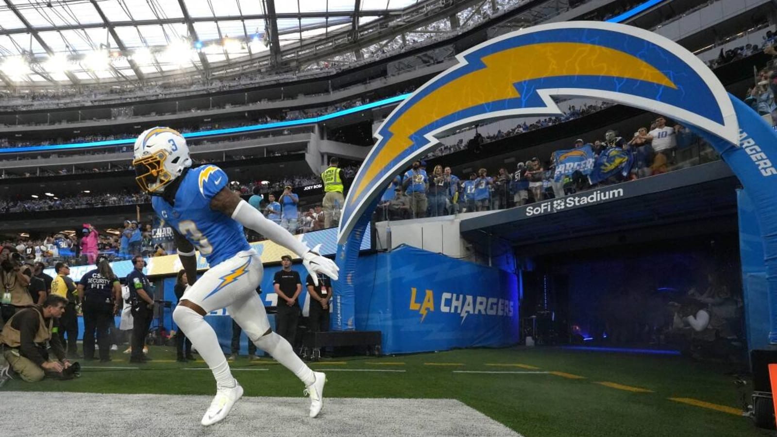  Derwin James Jr. Reacts to Bolts Trading Keenan Allen