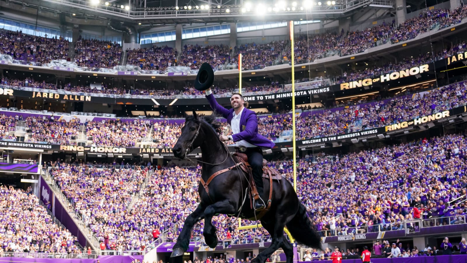 Jared Allen has a chance to do the coolest thing ever when he gets inducted into the Pro Football Hall of Fame