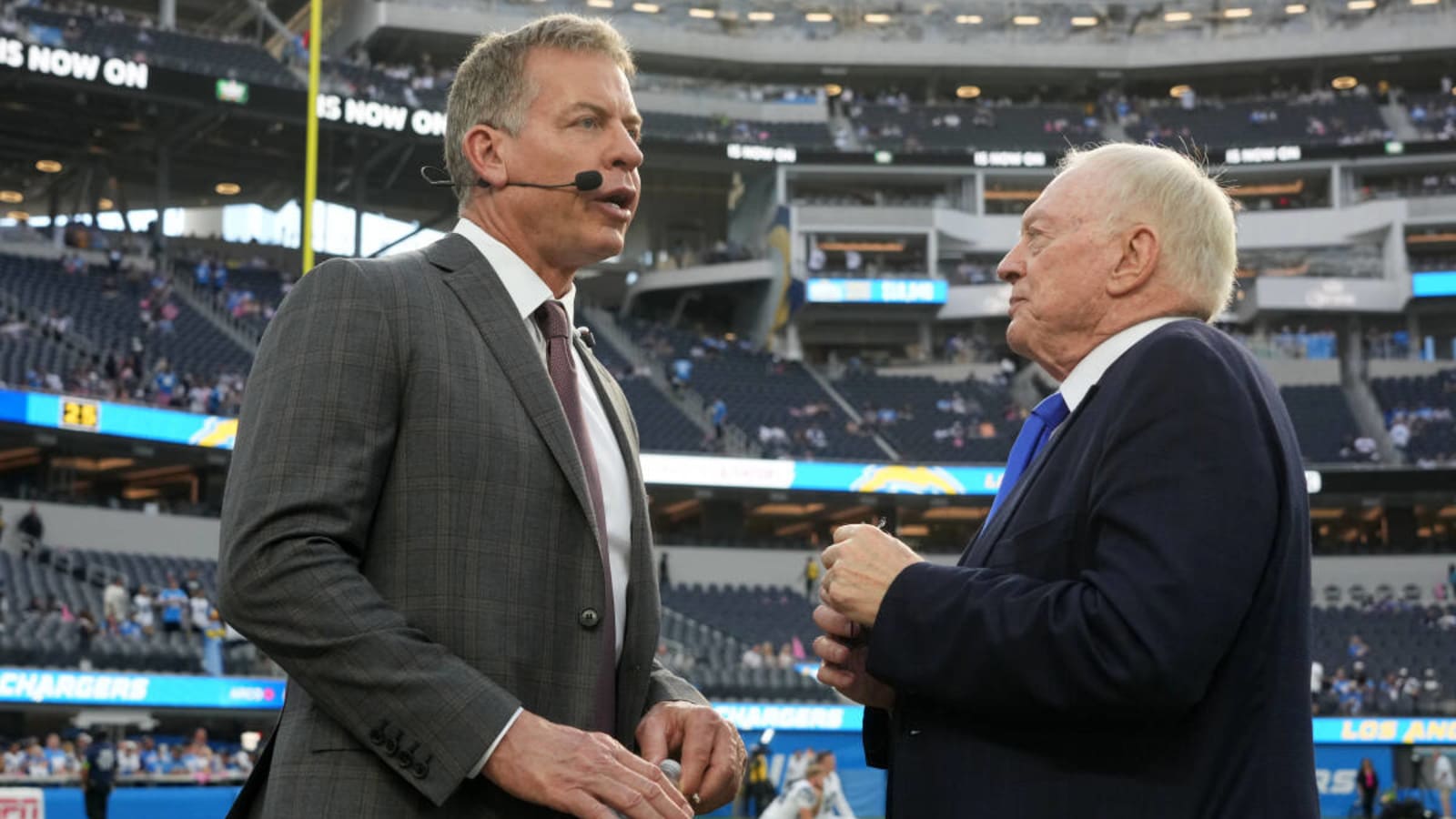 Aikman Reveals: Cowboys’ Jerry ‘Distractions’ Reason for Super Bowl Drought?