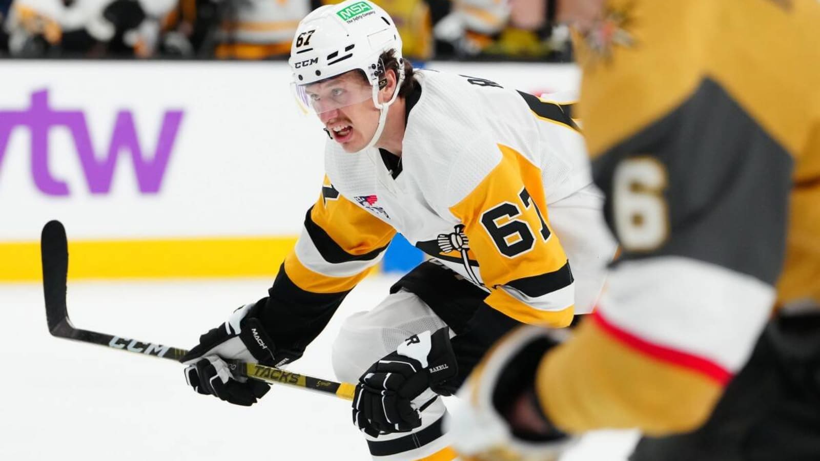 Penguins Need to Trade Forward Before Deadline