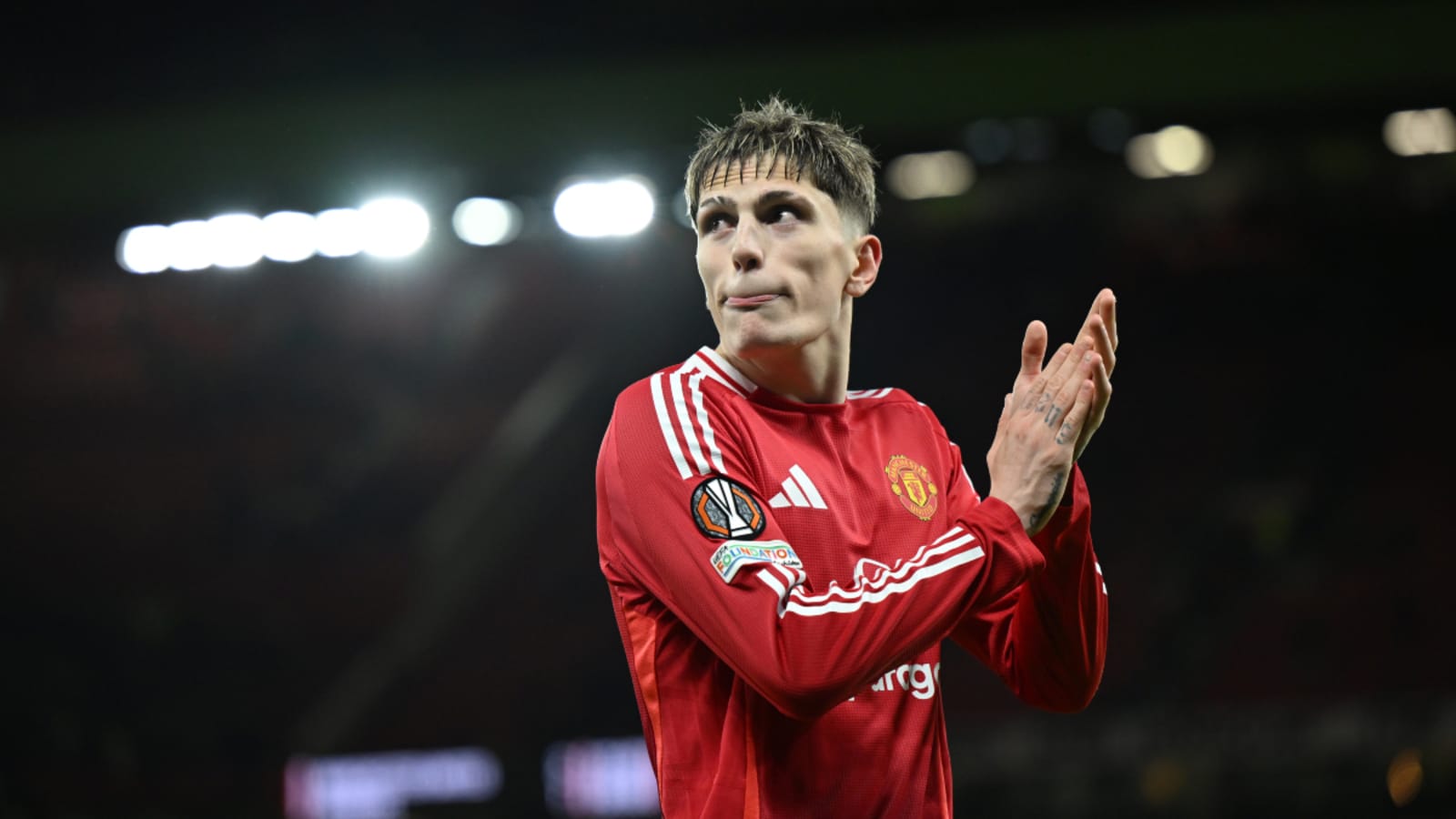 ‘Talks resumed’: Sky Sports build on Fabrizio Romano bombshell that directly impacts Man Utd