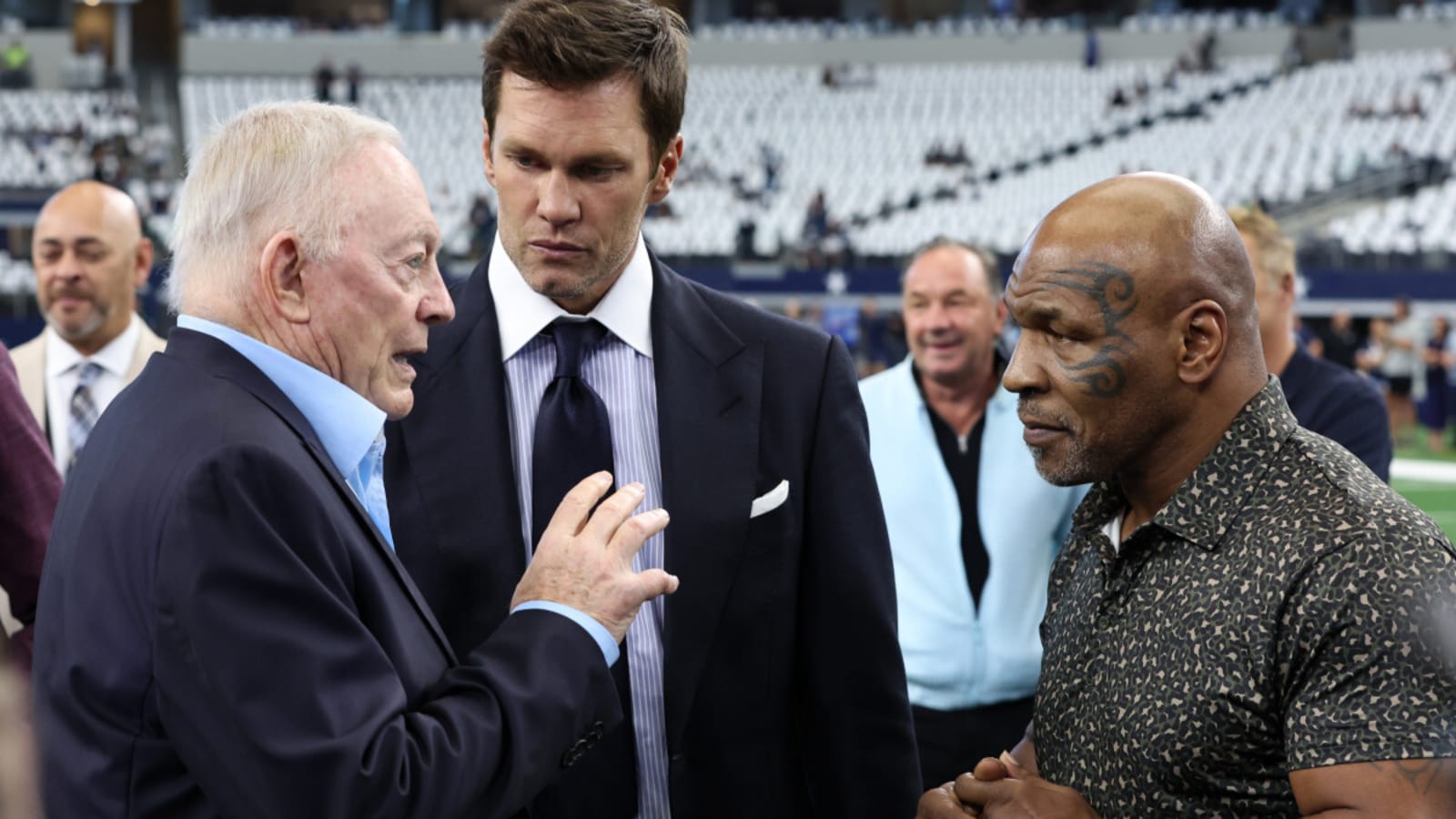 Cowboys Fans All Laughing at Netflix Mike Tyson vs. Jake Paul Fight Problems