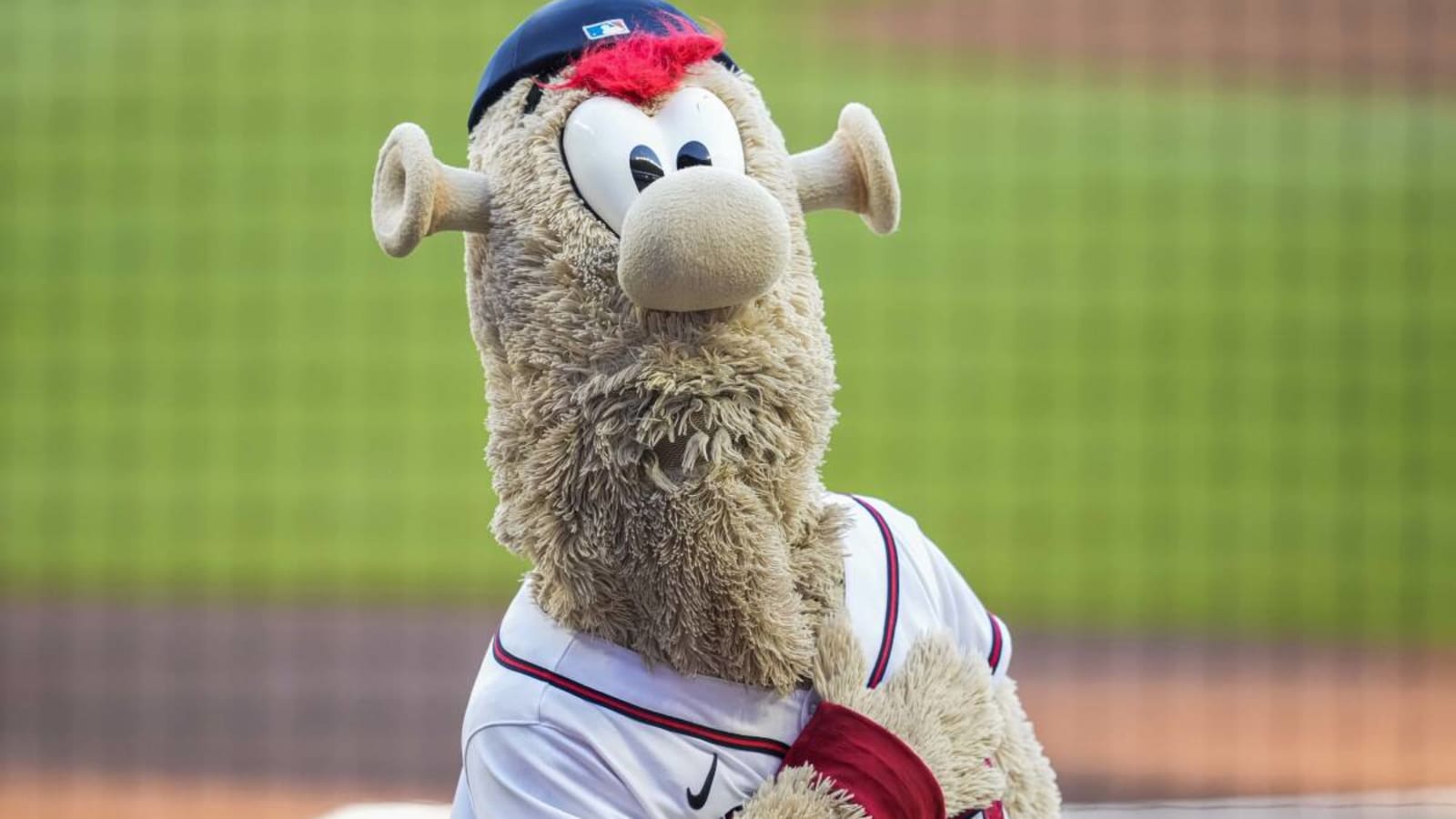 Watch: Brian Snitker&#39;s grandson Hank has the best reaction to meeting "Blooper Claus"