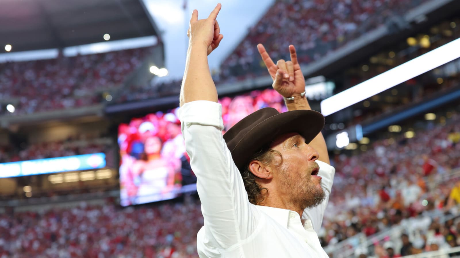 Matthew McConaughey had message for Texas before the Peach Bowl