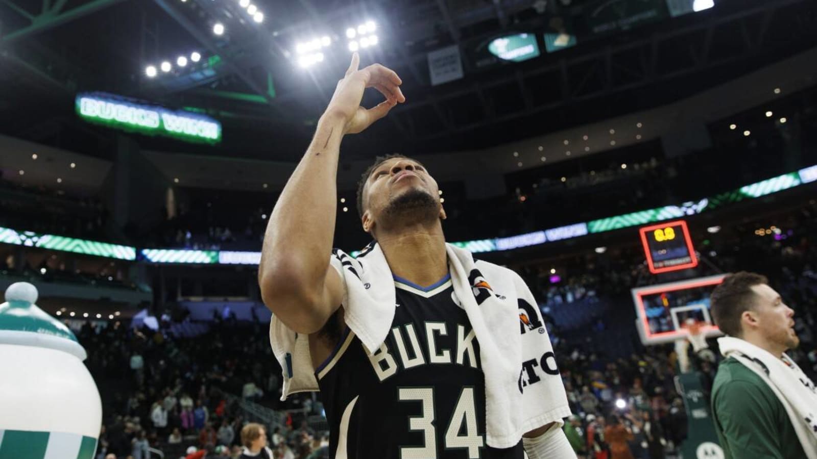 Giannis Antetokounmpo&#39;s Instagram Post After 76ers-Bucks Game