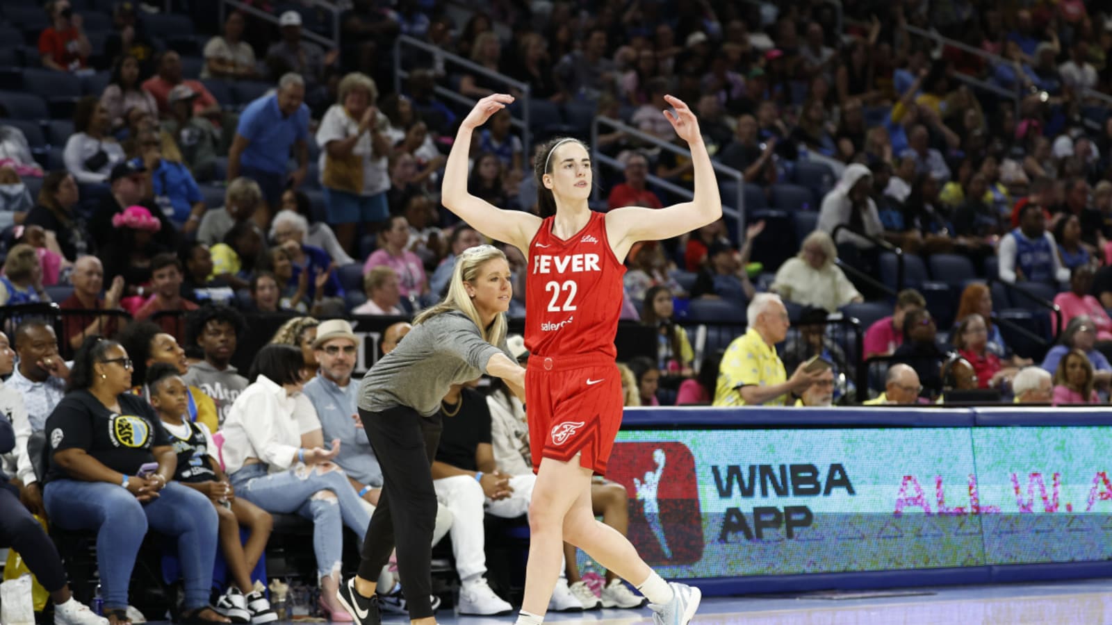 Another Legendary Athlete Reacts to Sharp Comments Against Caitlin Clark