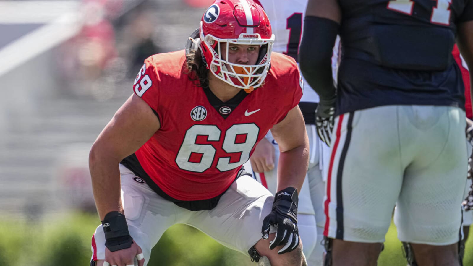 New 2025 NFL mock draft links Georgia&#39;s Tate Ratledge to a Super Bowl contender