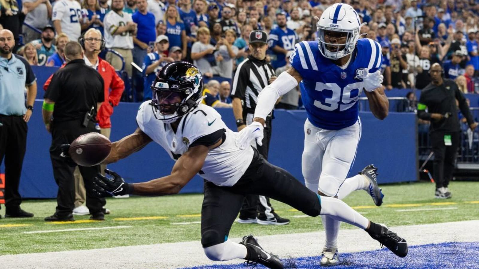 Jaguars vs. Colts: Zay Jones, Walker Little Ruled Out
