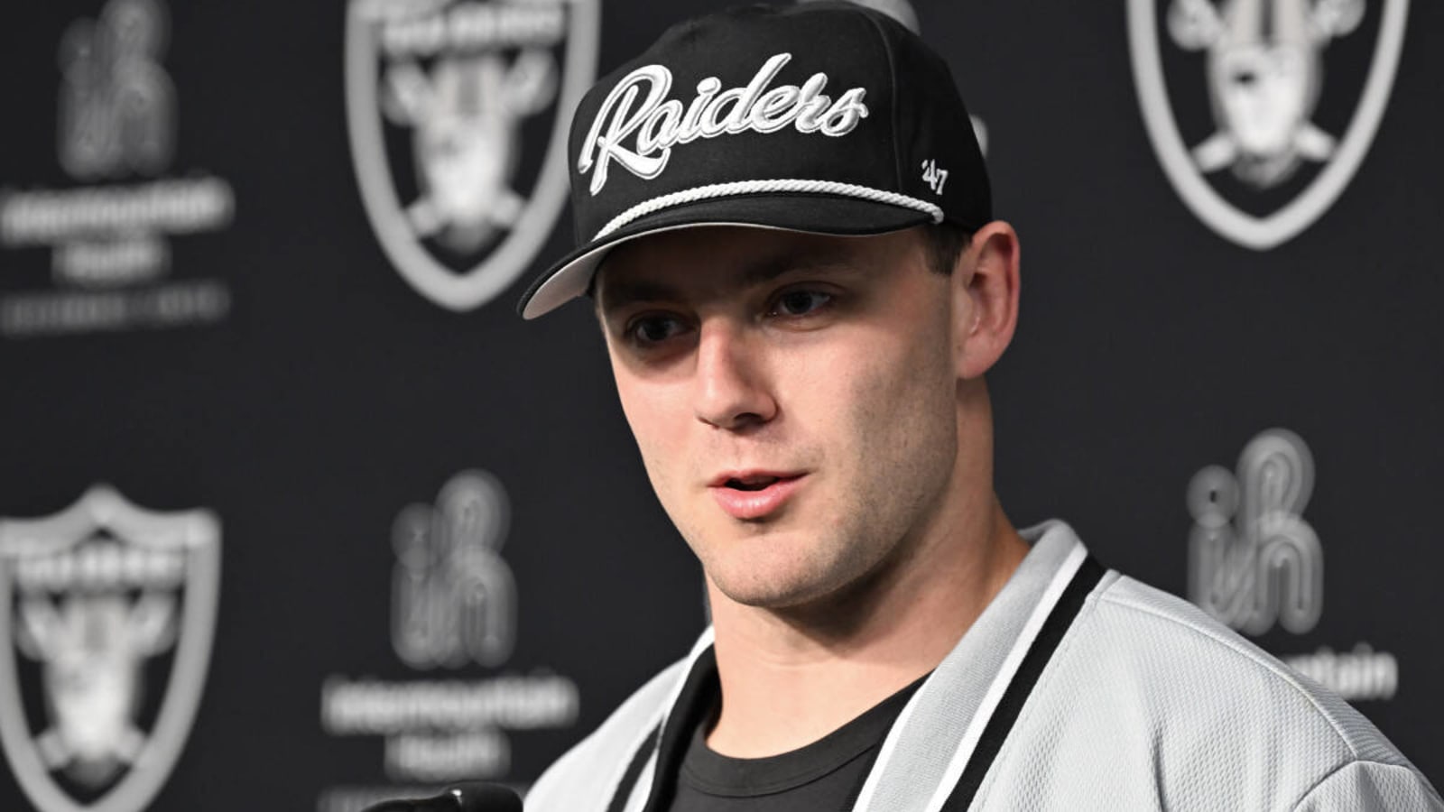 NFL Draft anaylst believes Brock Bowers landing with the Raiders offers him a unique opportunity