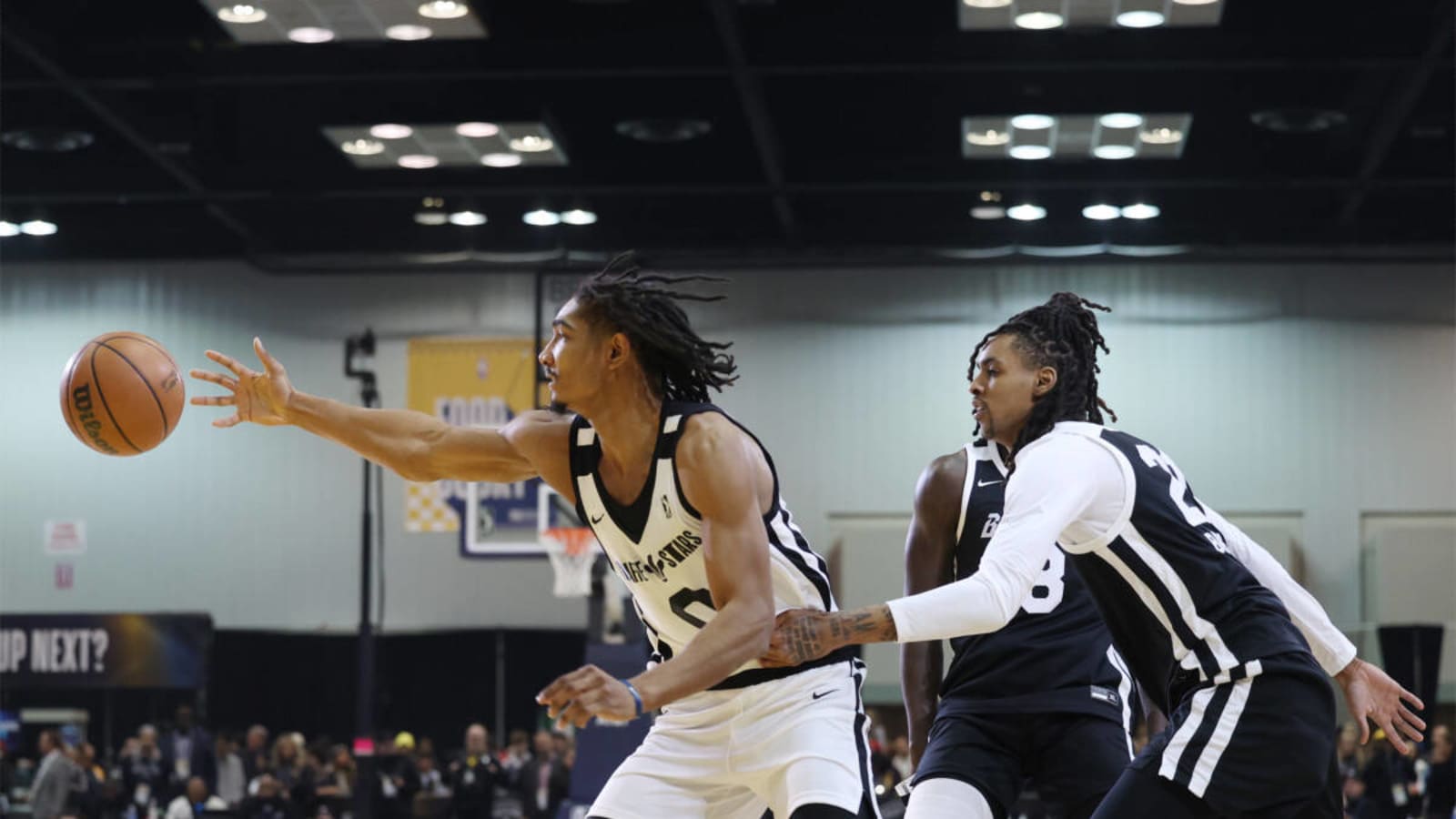 Cavs’ Emoni Bates, Team Ballislife Fall in Up Next Championship Game