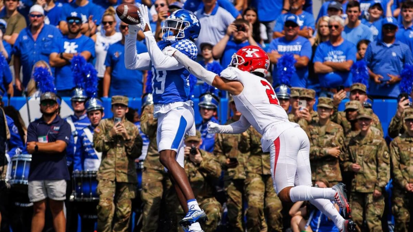 Two Kentucky Wide Receivers Hint at Entering Transfer Portal Yardbarker