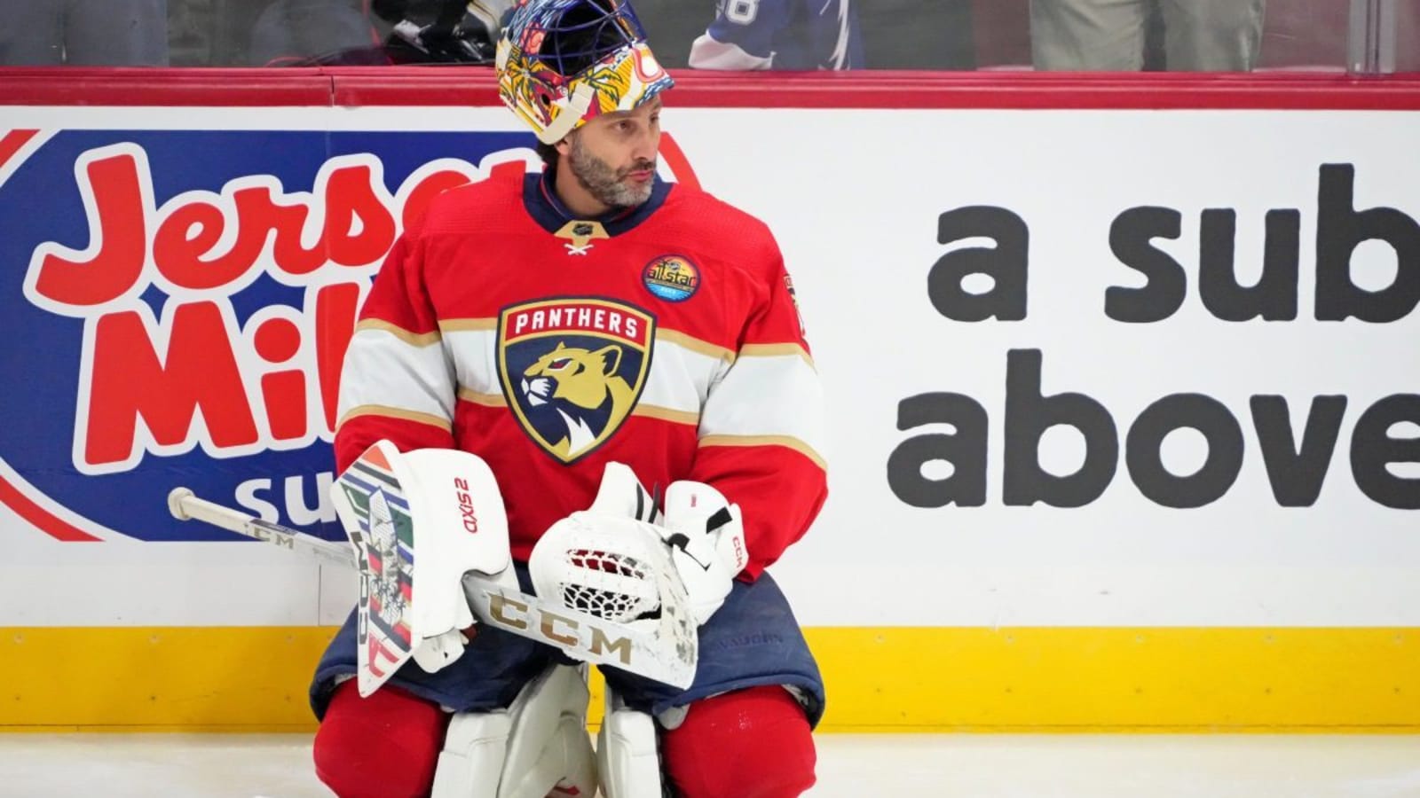 Hockey Hall of Fame goaltender Roberto Luongo fills in for beer league team