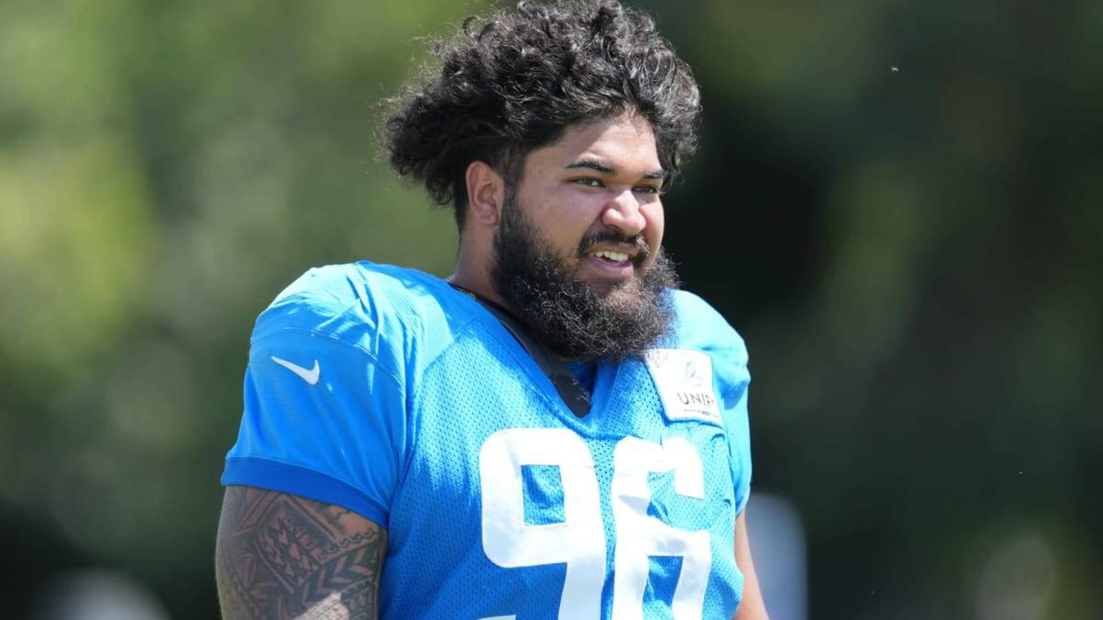 Breiden Fehoko Beats Out Christian Covington and Others to Make Chargers&#39; Initial 53-Man Roster