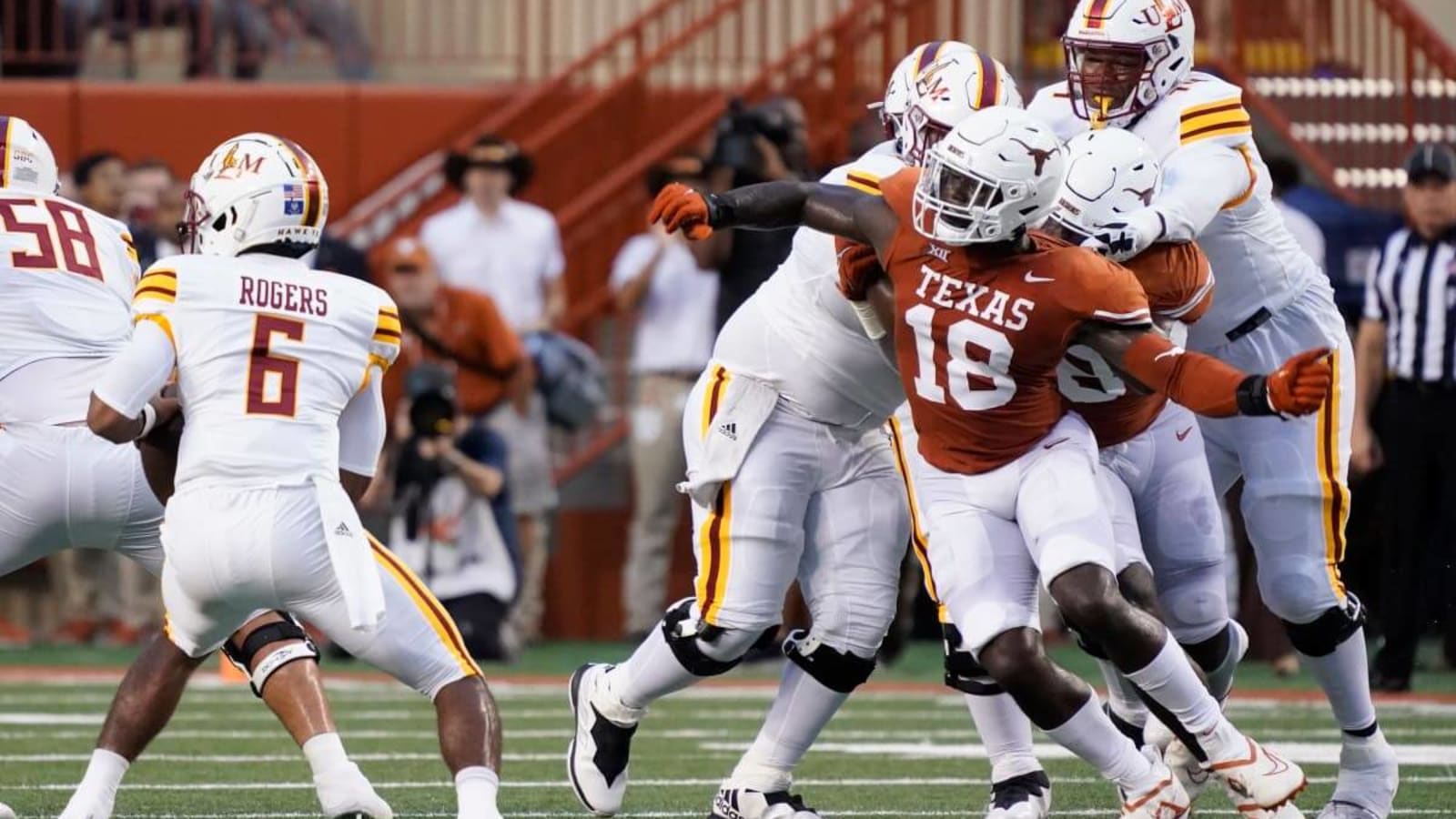 Texas LB Ovie Oghoufo &#39;Excited for Challenge&#39; of Facing &#39;Best Team in the Country&#39;