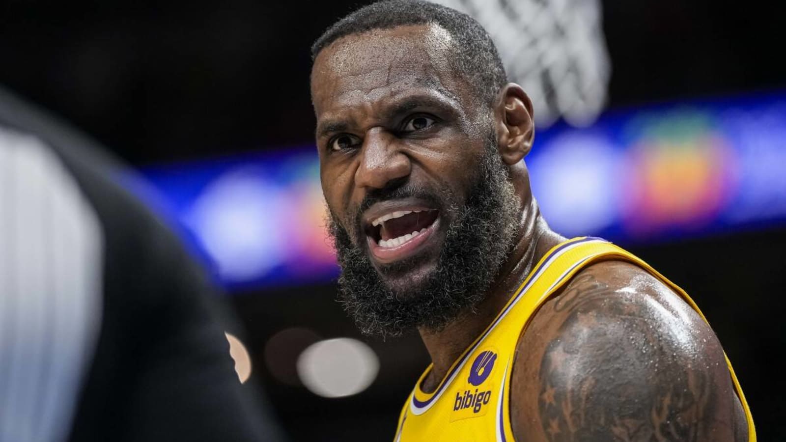 Lakers Star LeBron James Tweets Out Cryptic Emoji Following Loss to Atlanta