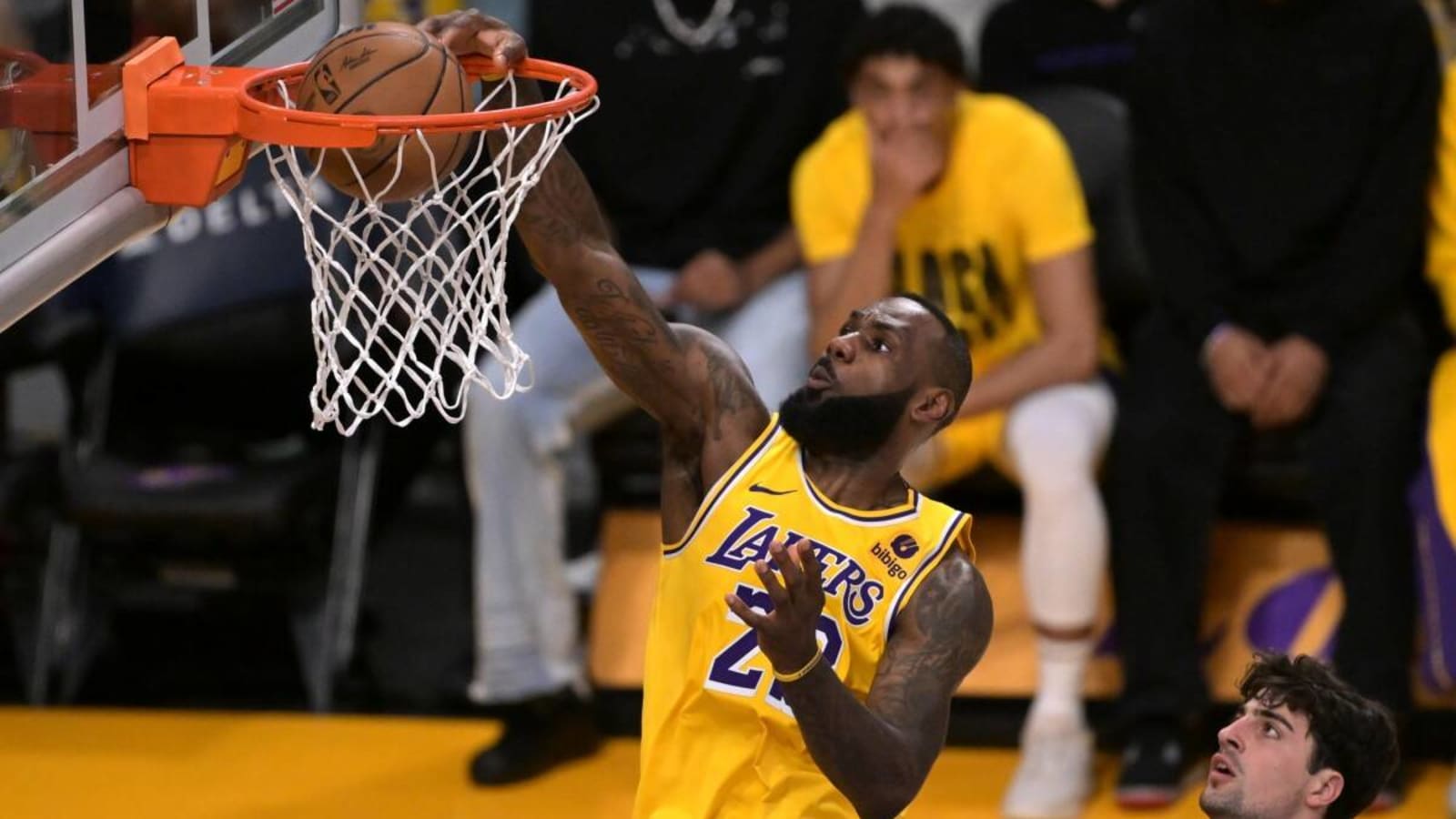 LeBron James' Dunk Went Viral In Wizards-Lakers Game
