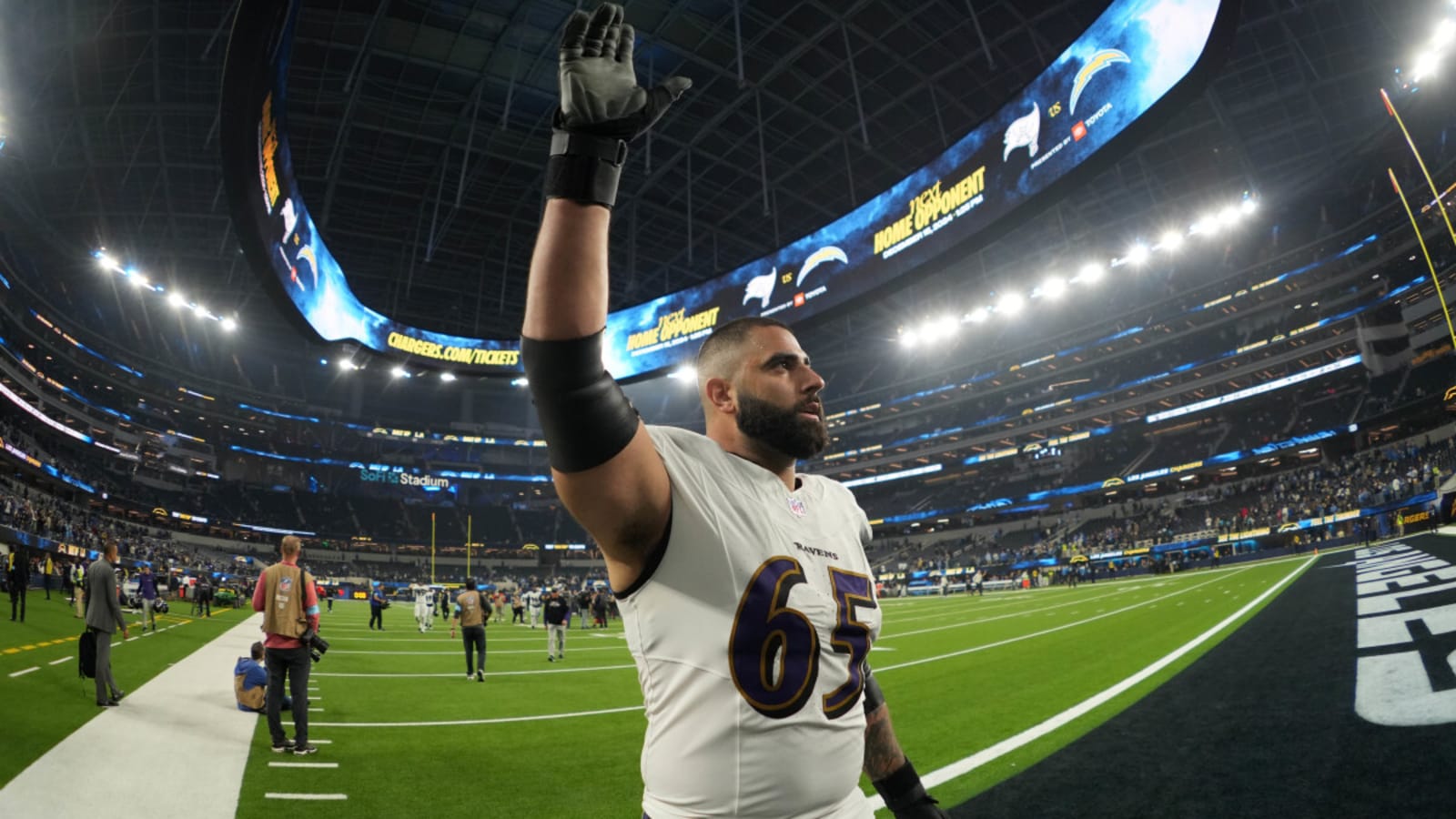 Patrick Mekari’s flexibility across the offensive line makes him a bargain in free agency and best value at guard