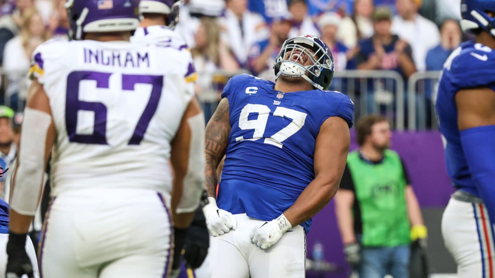 Giants&#39; Superstar Defender is in &#39;His Own World&#39;