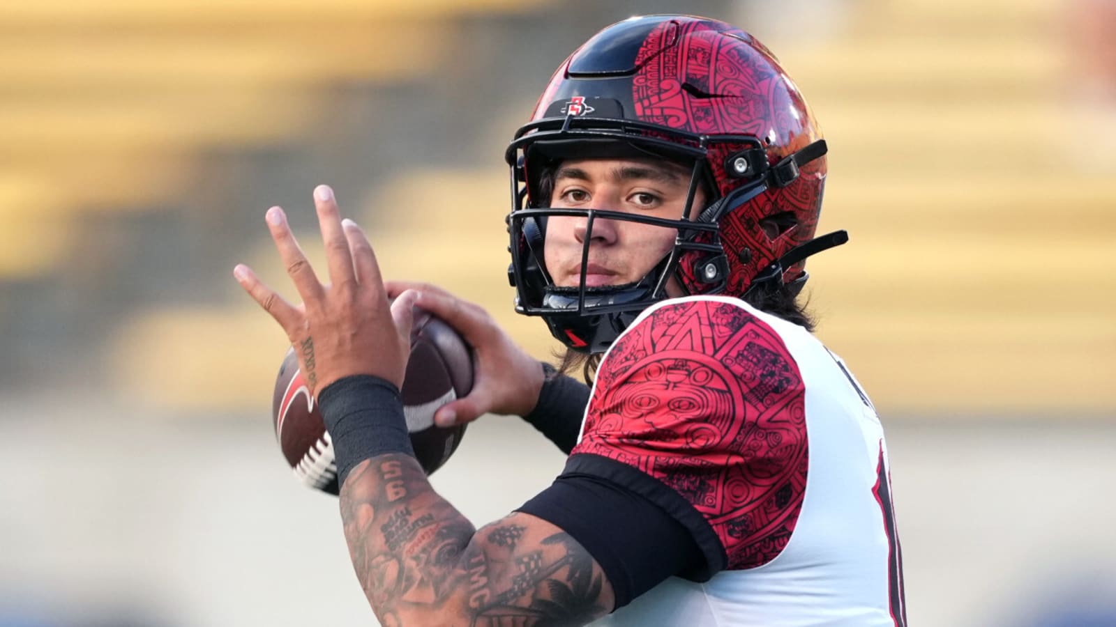 Former Top-10 College Football Quarterback Announces Transfer Destination