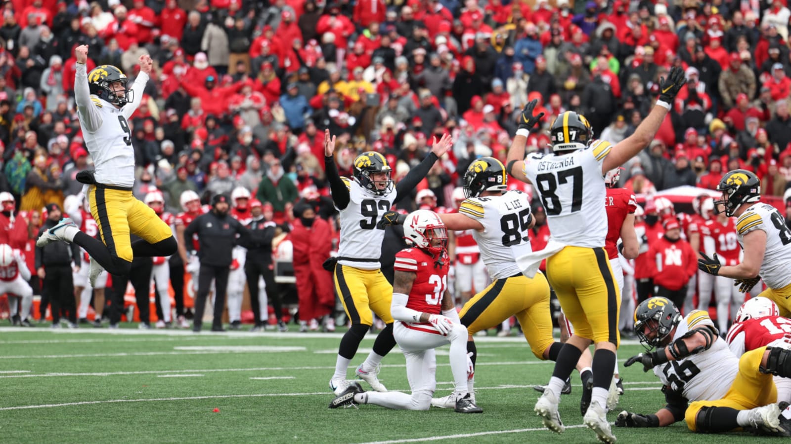 Nebraska vs Iowa Prediction, Preview, Betting Lines: Thanksgiving Weekend’s New Big Rivalry