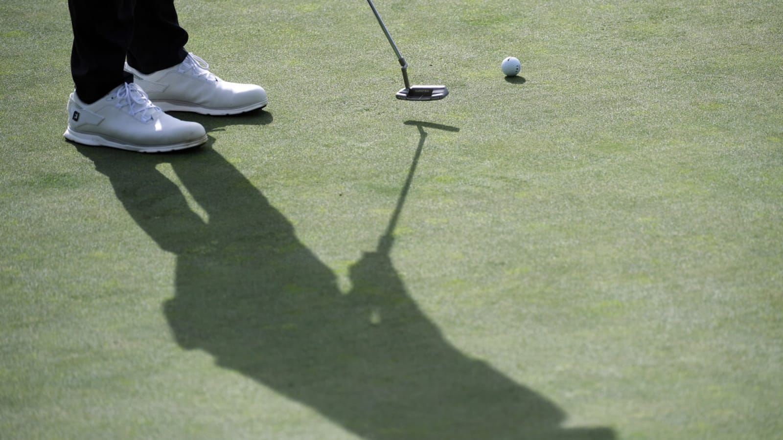 Unexpected Entry: 2 Golfers Sneak Into Black Desert Championship Field