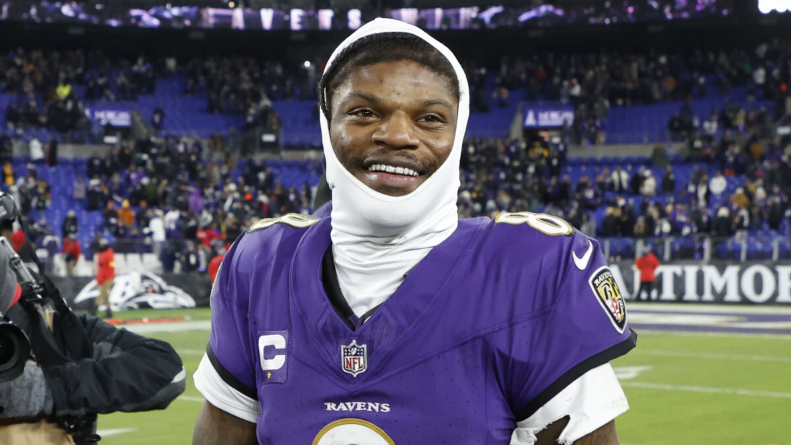 Lamar Jackson's Appearance at Camp Shows Commitment to Ravens