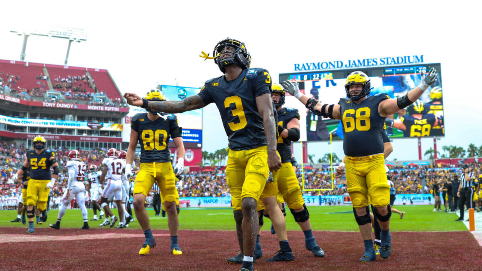 Major College Football Upset Occurs in Historic Bowl Game on Tuesday