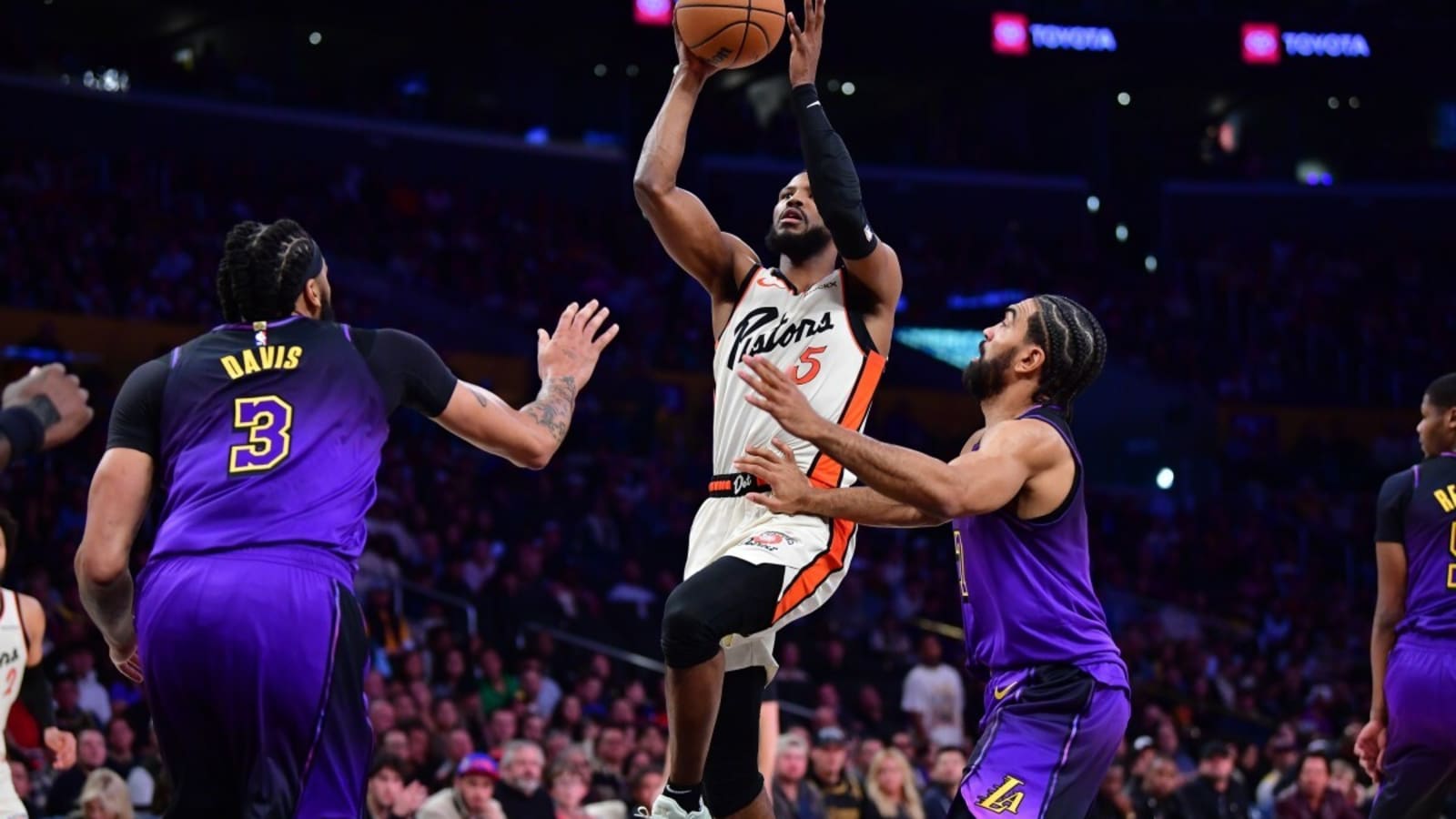 Malik Beasley Trolls Anthony Davis For Trying To Get Foul Calls By Screaming